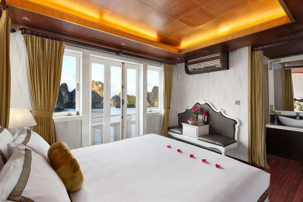 Halong Majestic Legend Cruise Hotel Ha Long Exterior foto